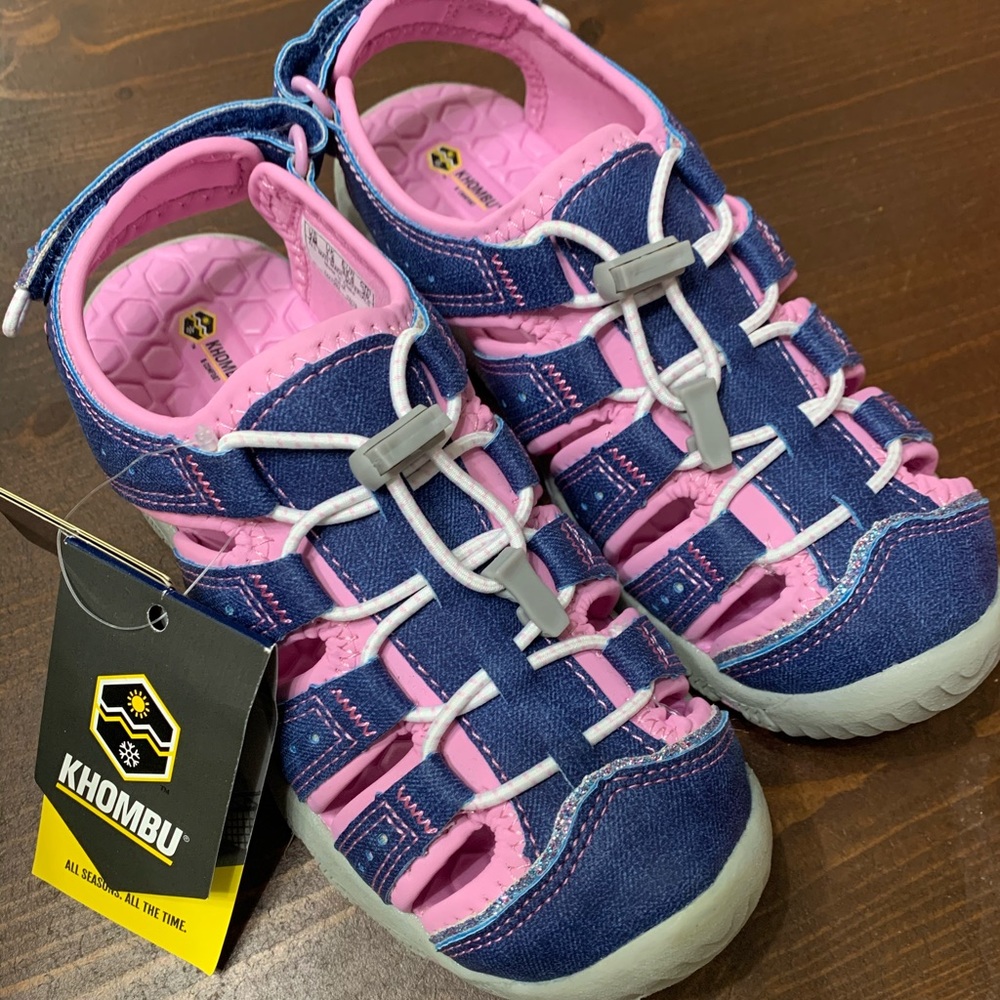 NWT girls all weather shoes